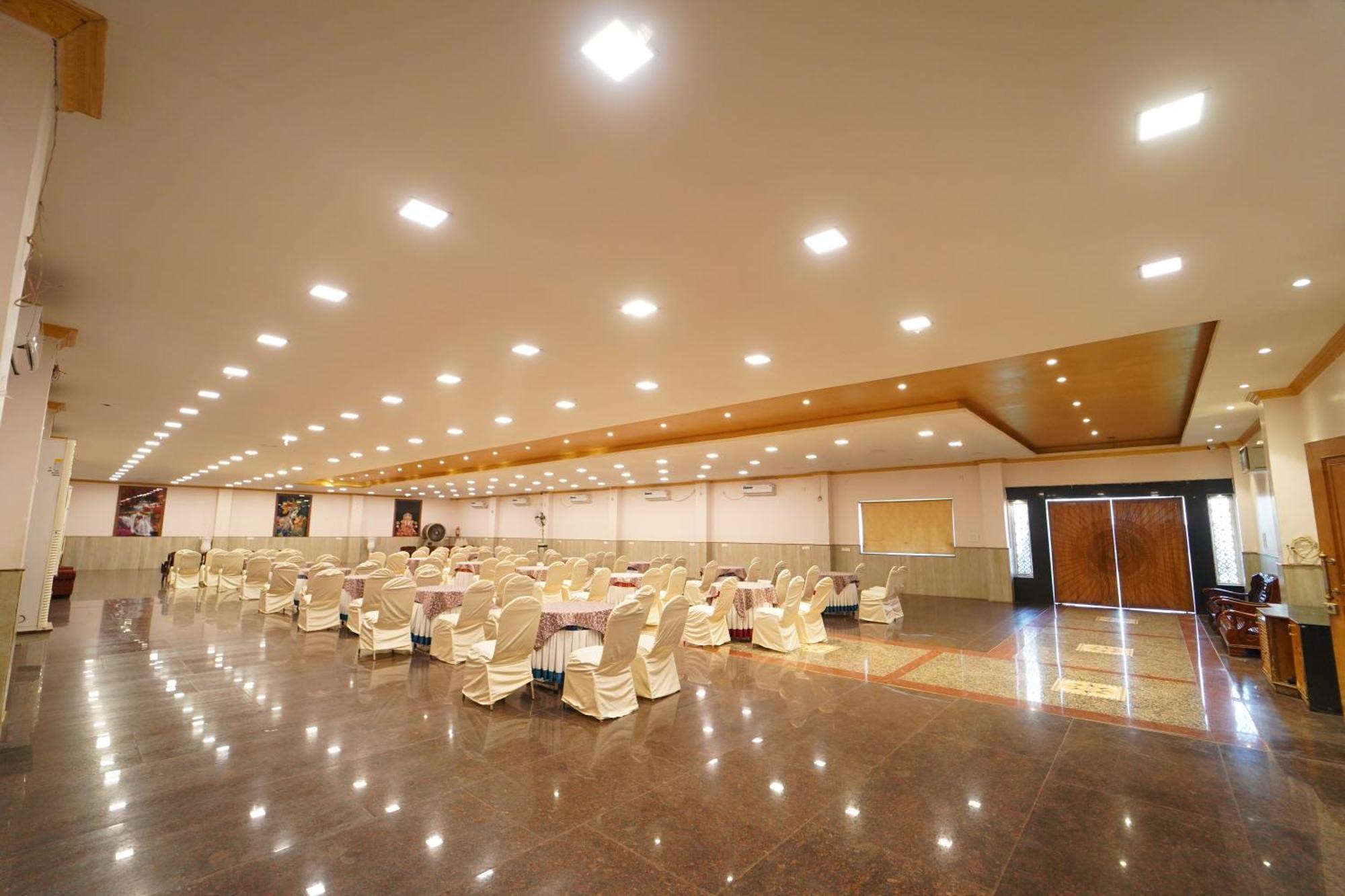 Hotel Ananta Sayana 부바네스 외부 사진