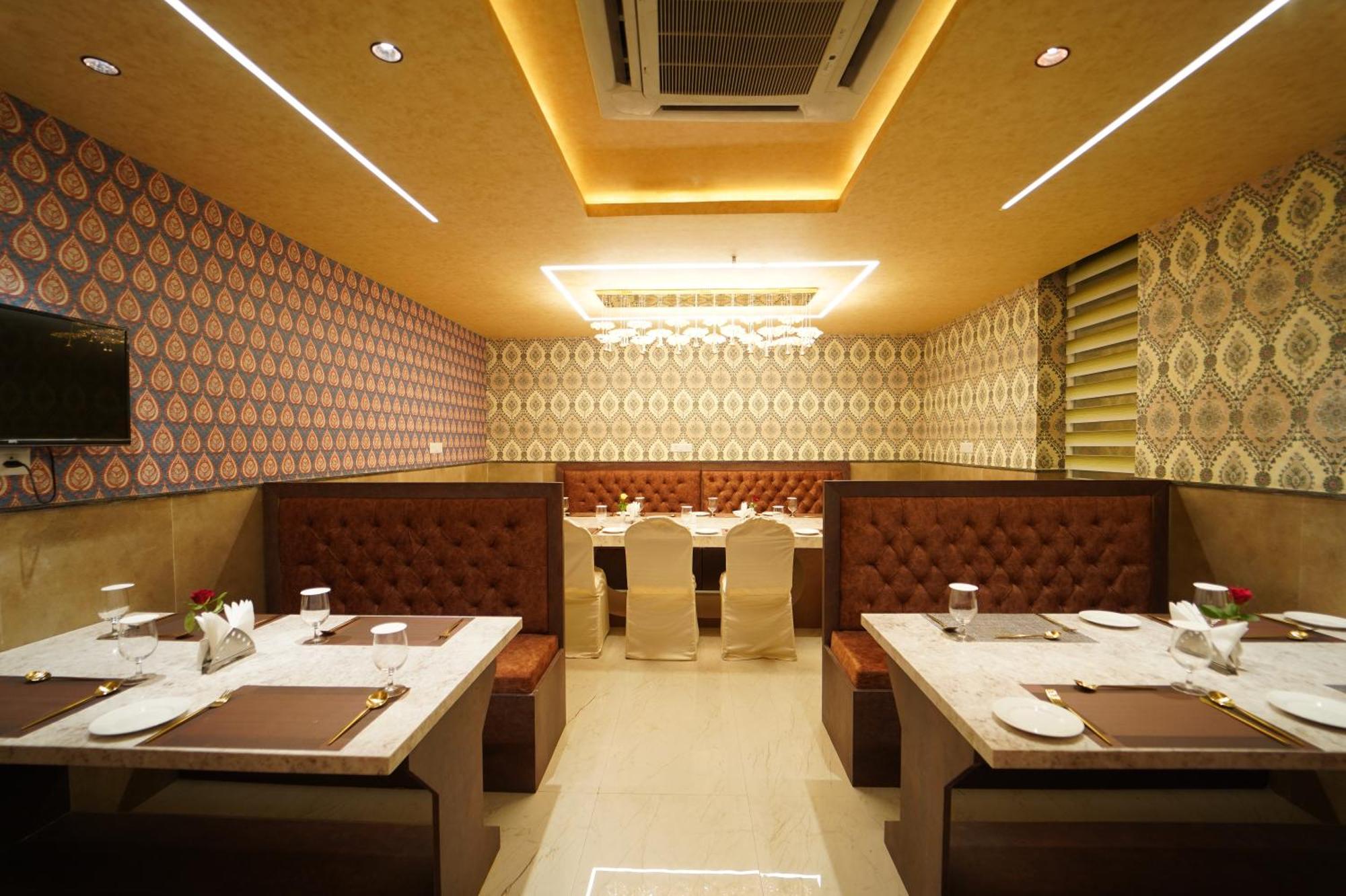 Hotel Ananta Sayana 부바네스 외부 사진