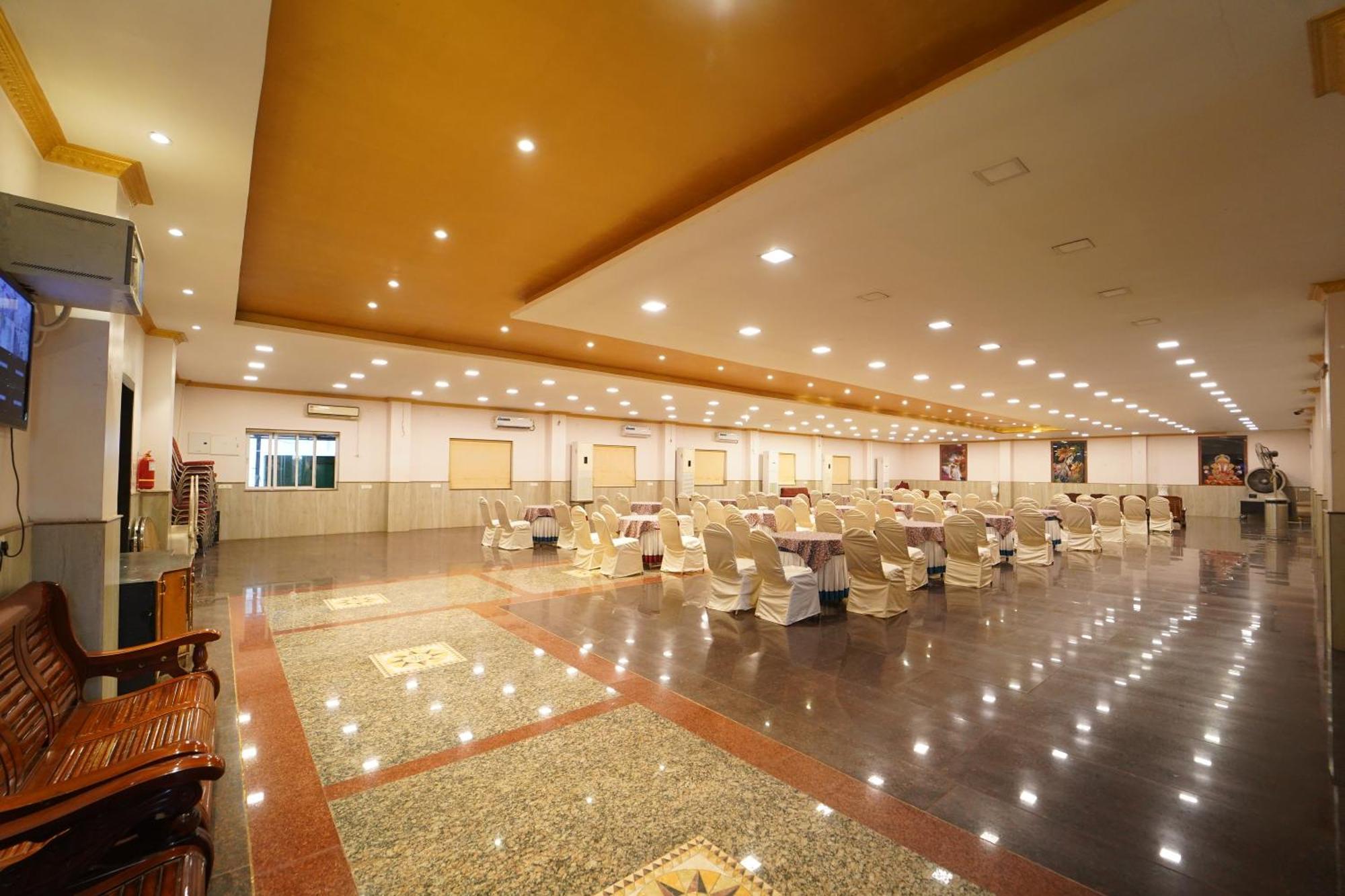 Hotel Ananta Sayana 부바네스 외부 사진