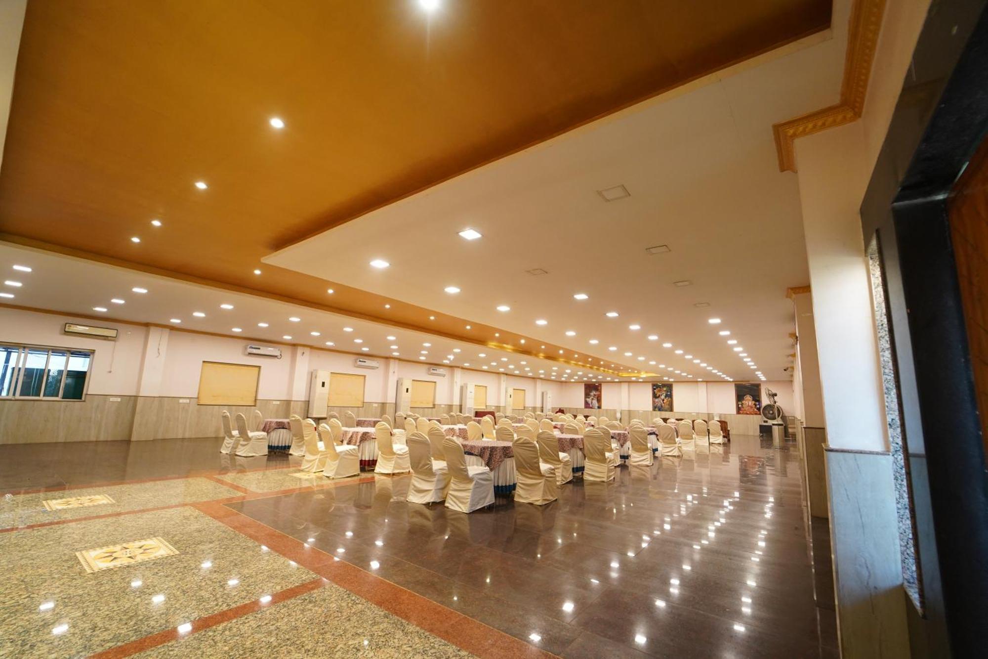 Hotel Ananta Sayana 부바네스 외부 사진