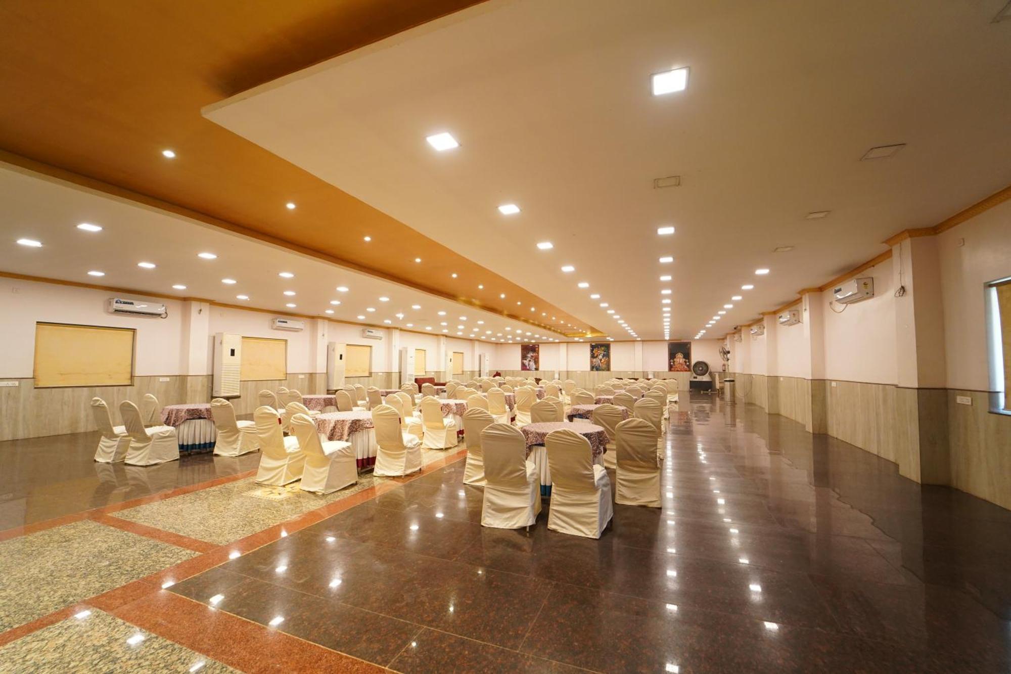Hotel Ananta Sayana 부바네스 외부 사진