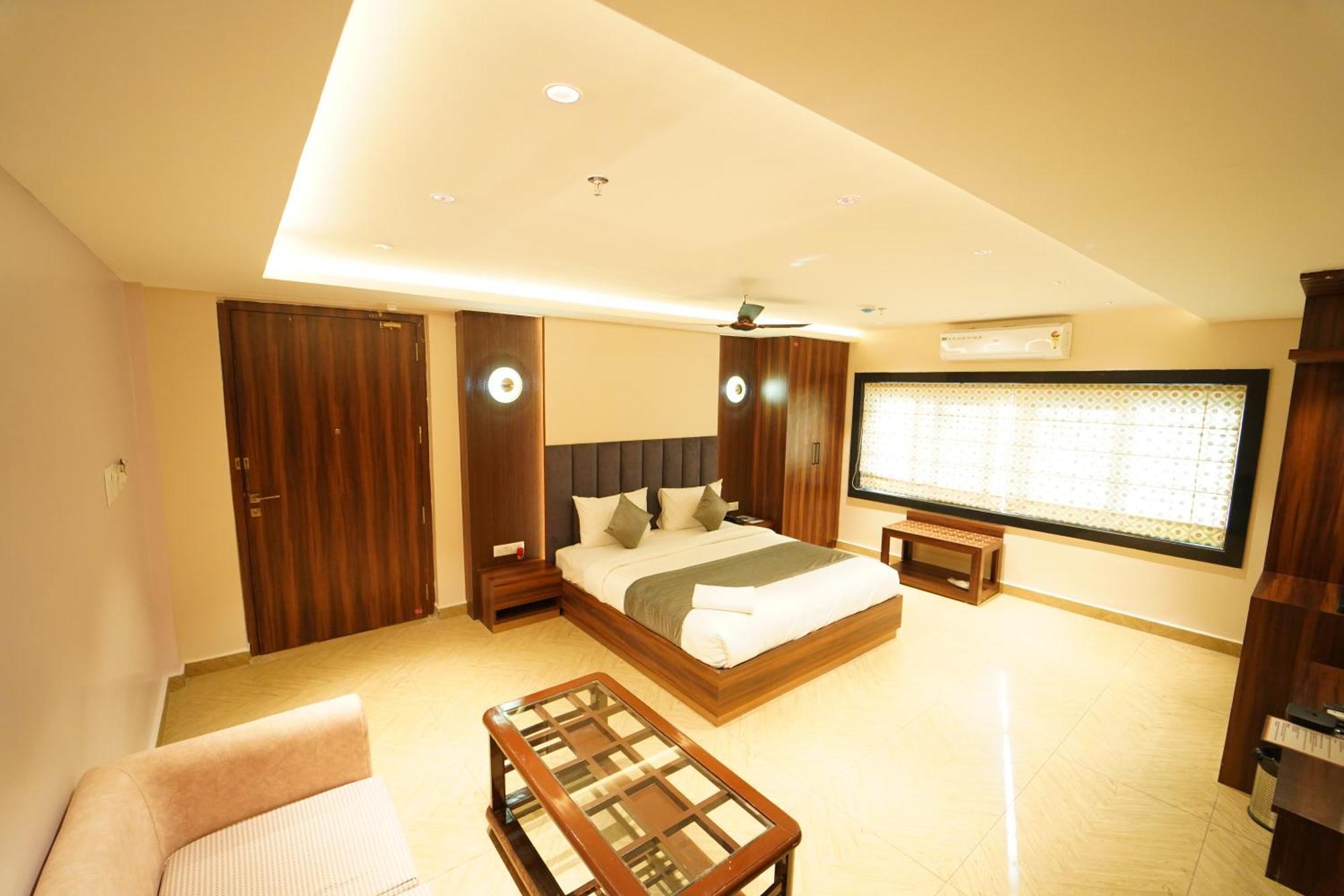 Hotel Ananta Sayana 부바네스 외부 사진