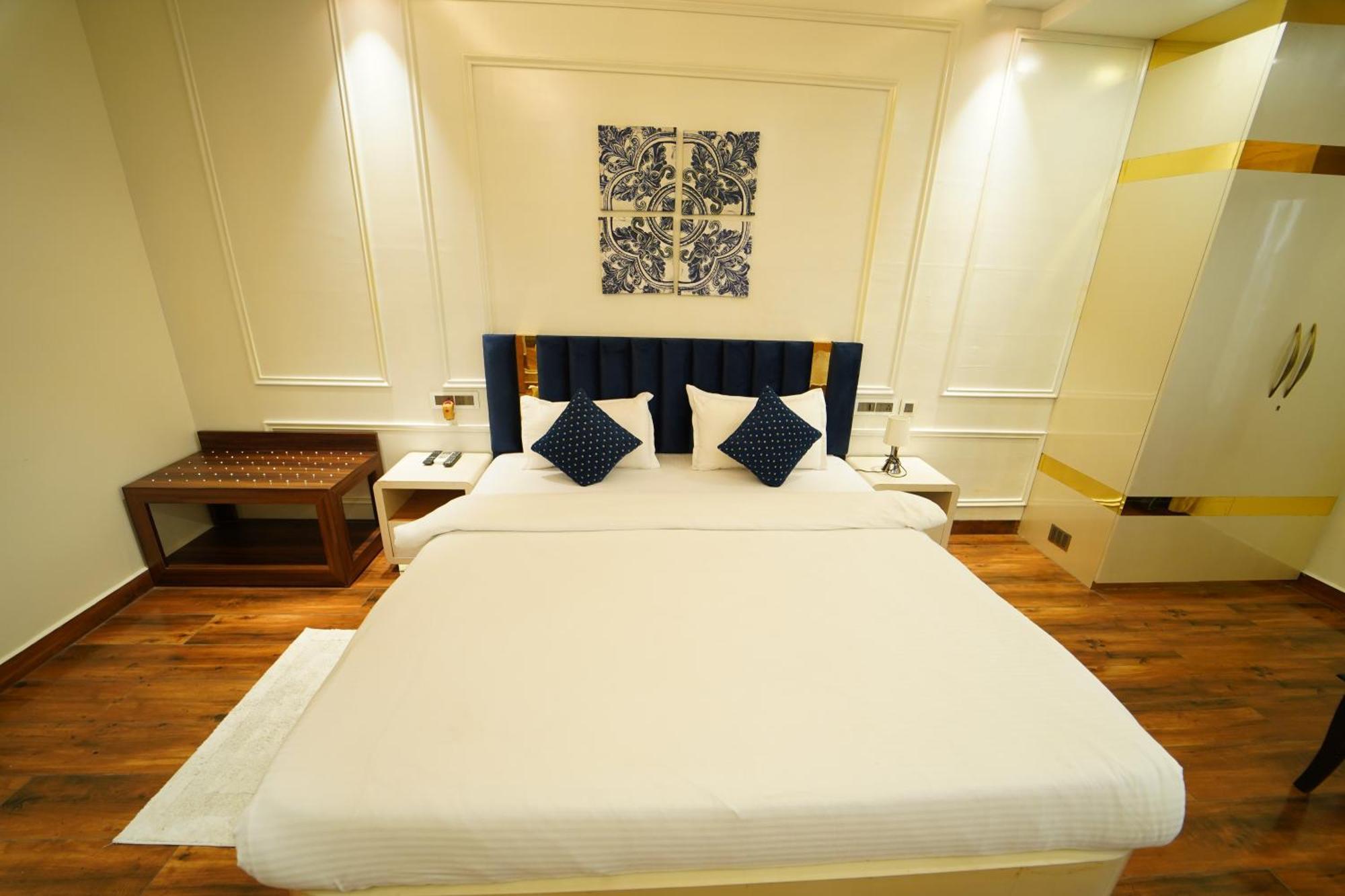 Hotel Ananta Sayana 부바네스 외부 사진