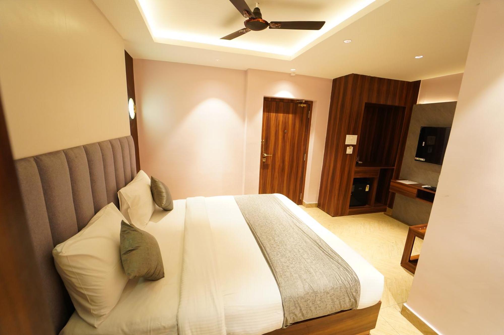 Hotel Ananta Sayana 부바네스 외부 사진