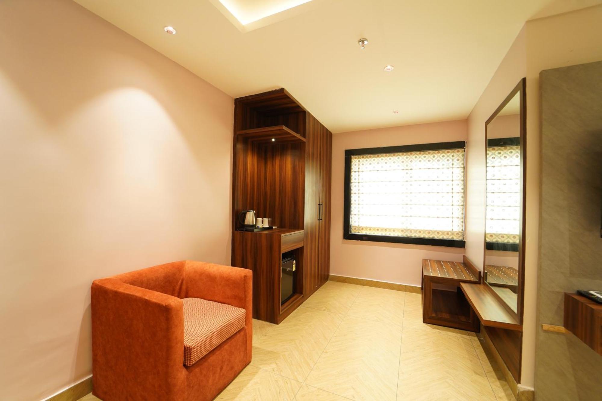 Hotel Ananta Sayana 부바네스 외부 사진
